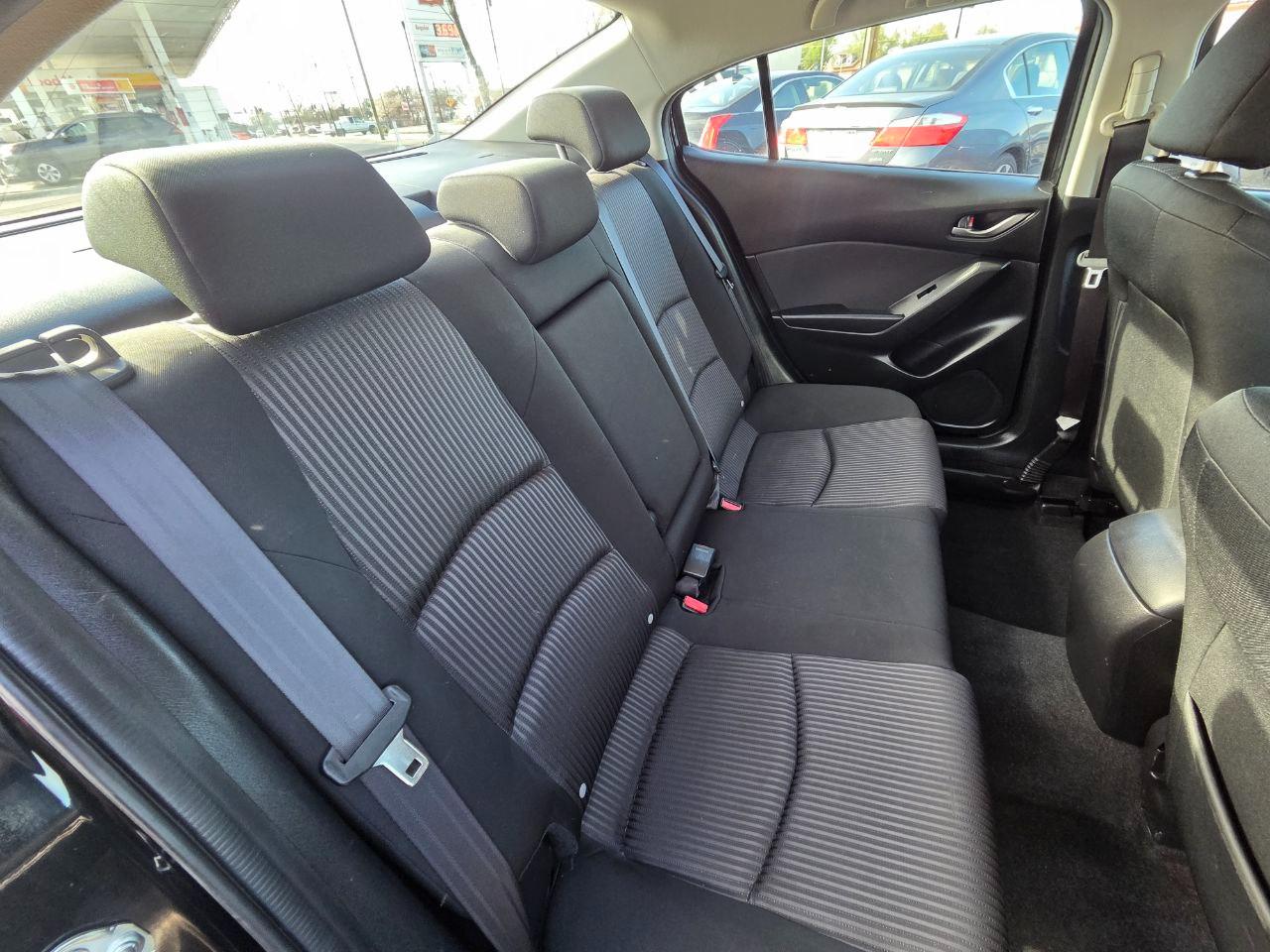 Mazda MAZDA3 i Touring AT 4-Door 2014