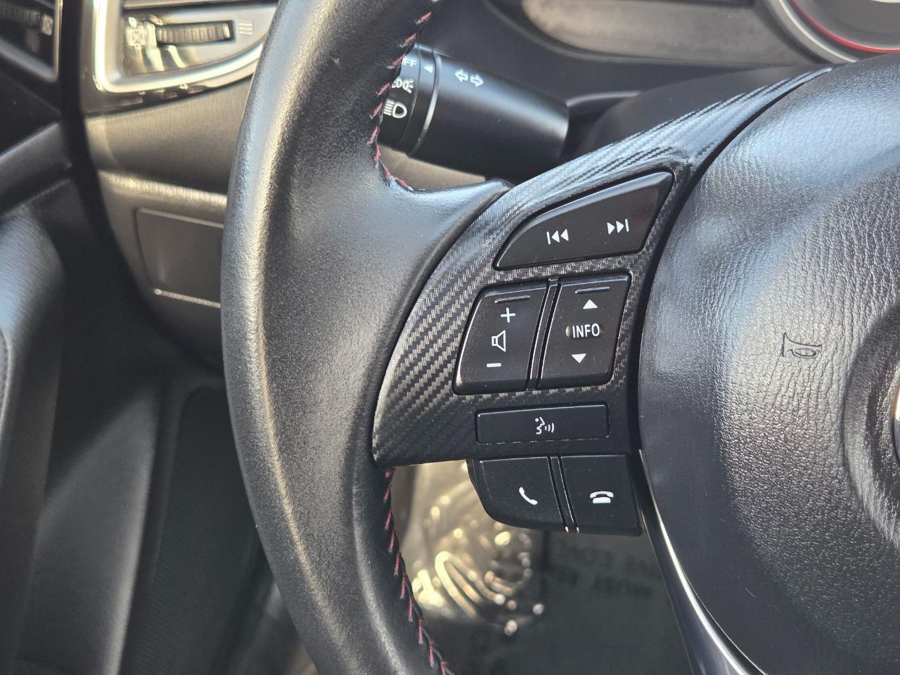 Mazda MAZDA3 i Touring AT 4-Door 2014