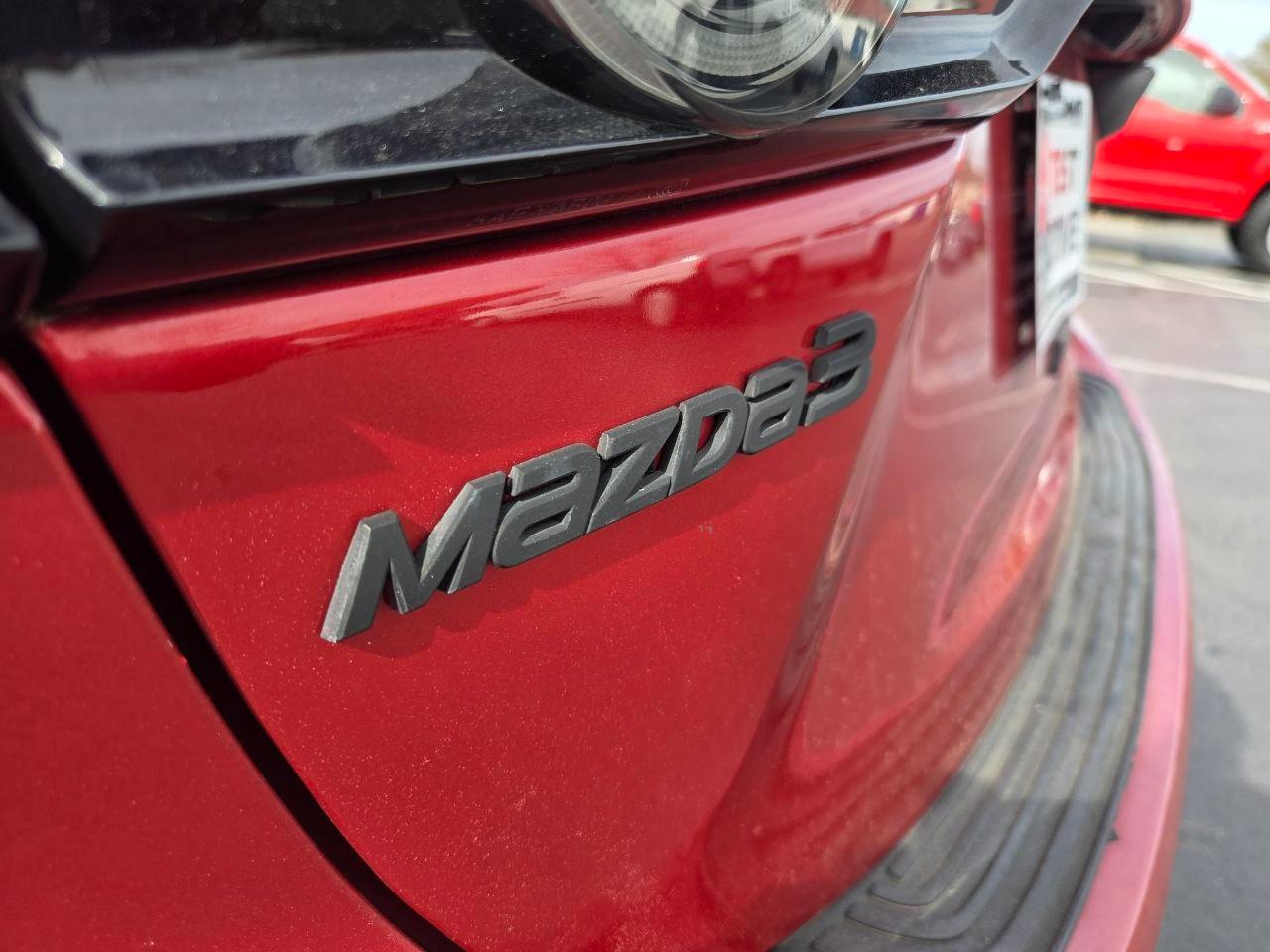 Mazda MAZDA3 i Touring MT 4-Door 2016