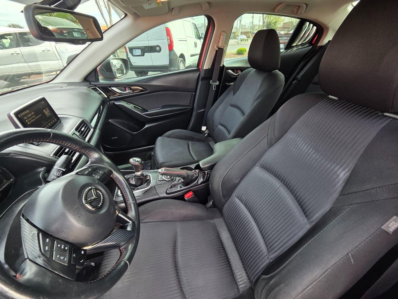 Mazda MAZDA3 i Touring MT 4-Door 2016