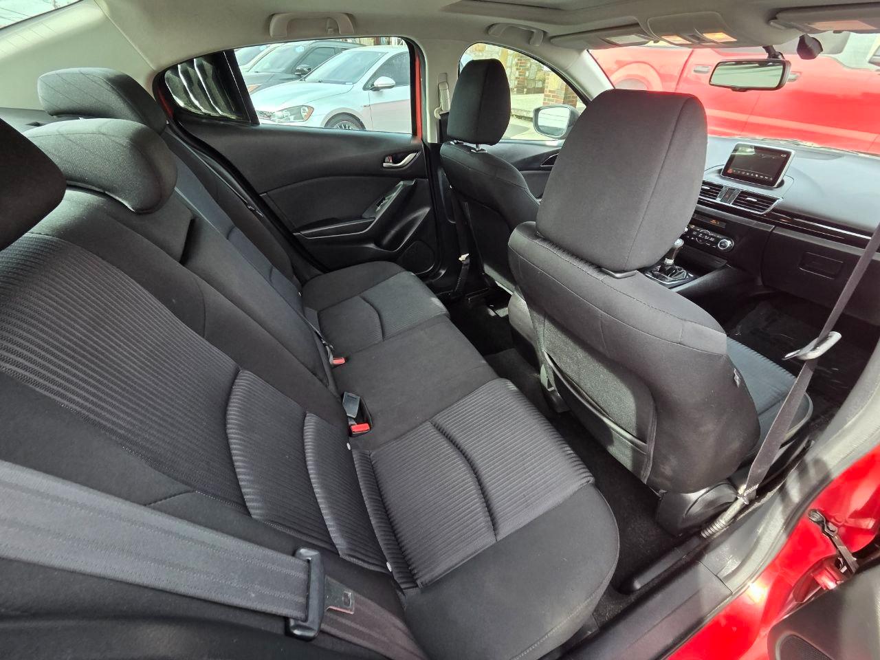 Mazda MAZDA3 i Touring MT 4-Door 2016