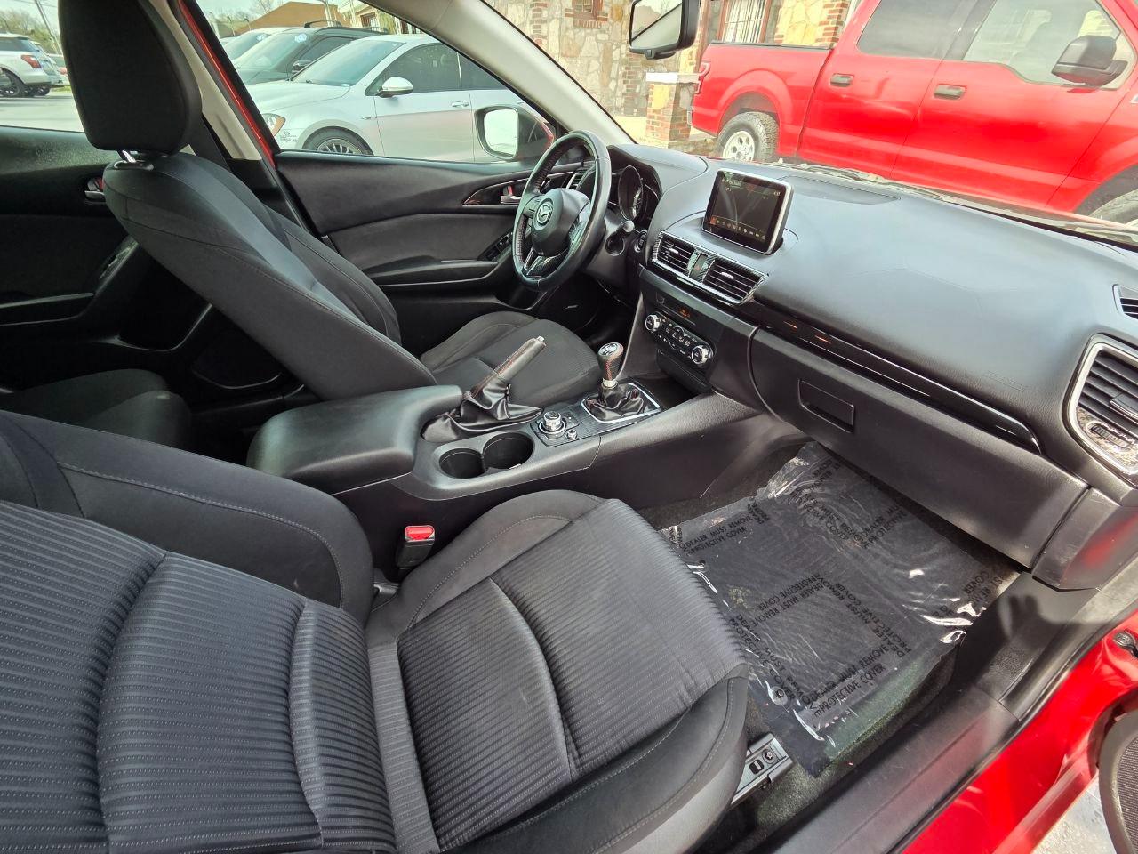 Mazda MAZDA3 i Touring MT 4-Door 2016