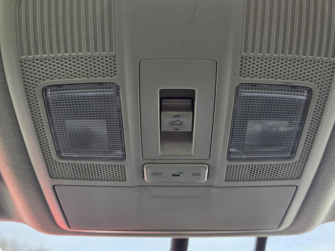 Mazda MAZDA3 i Touring MT 4-Door 2016