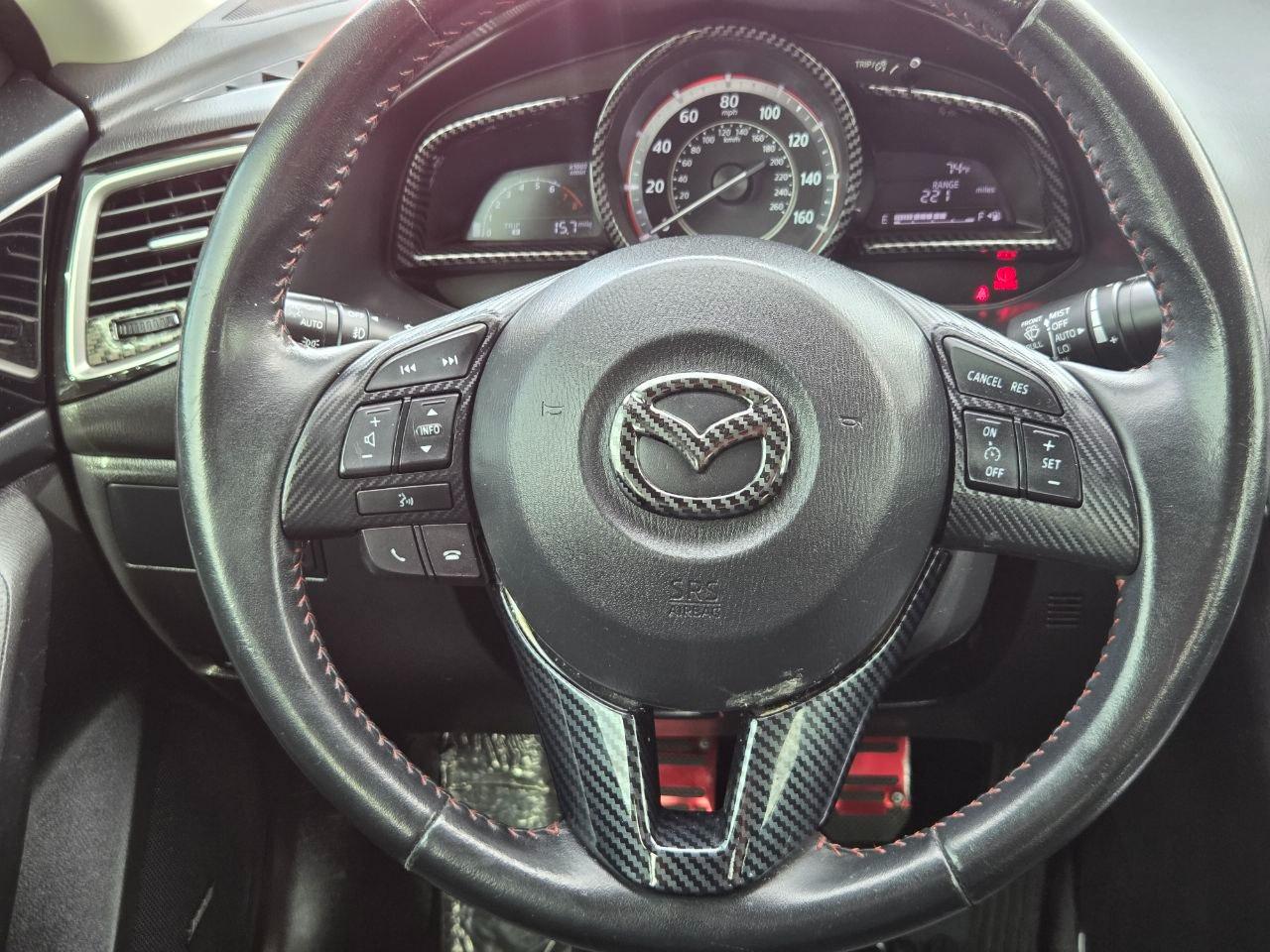 Mazda MAZDA3 i Touring MT 4-Door 2016