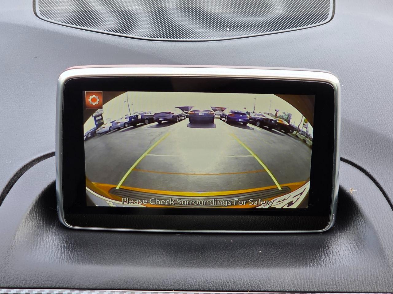 Mazda MAZDA3 i Touring MT 4-Door 2016