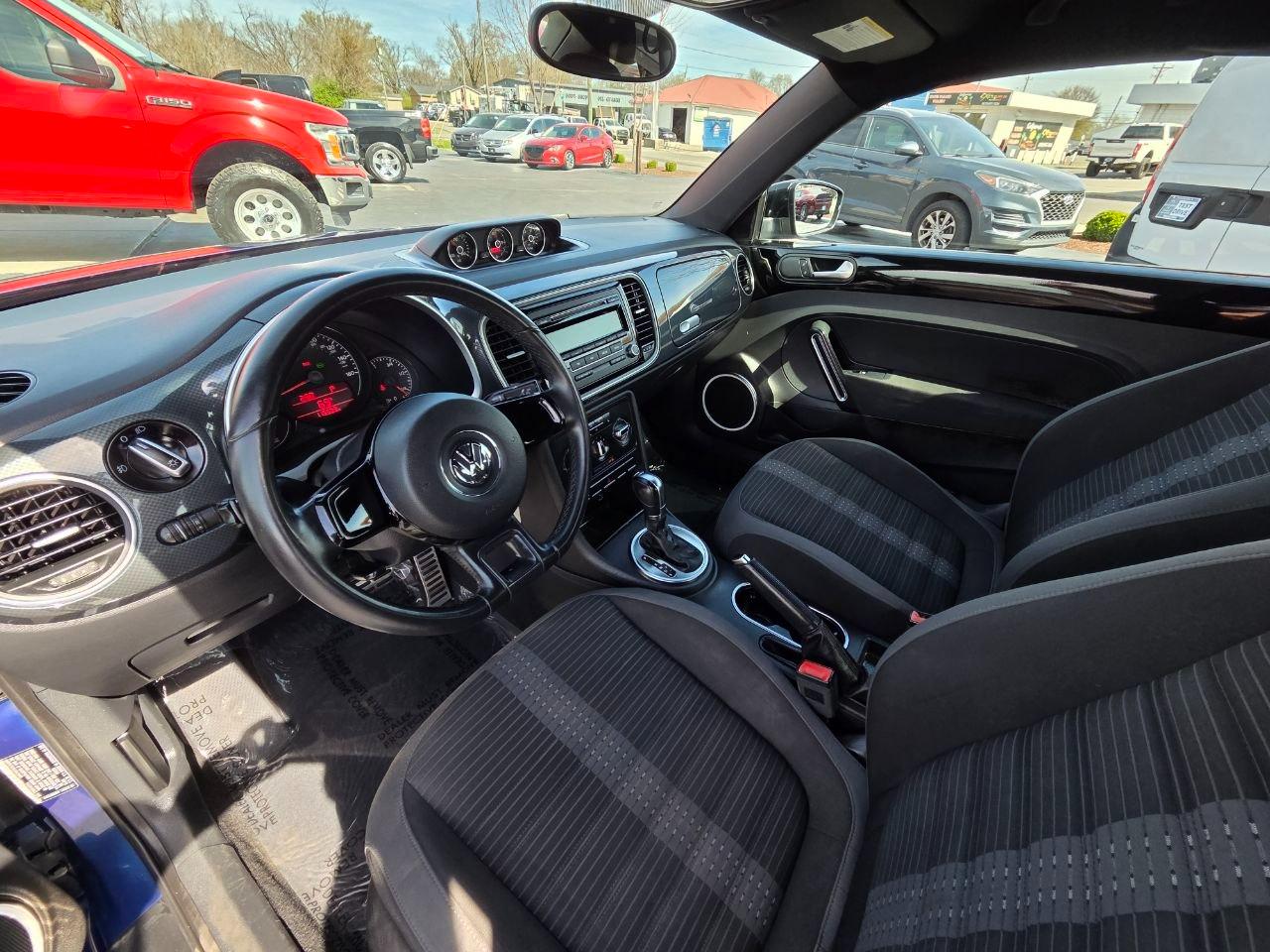 Volkswagen Beetle 2.0T Turbo 2012