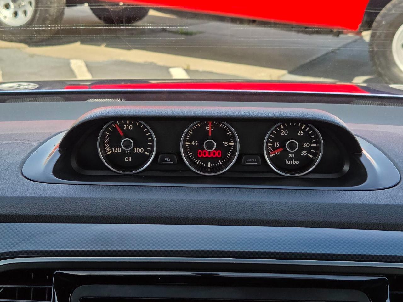 Volkswagen Beetle 2.0T Turbo 2012