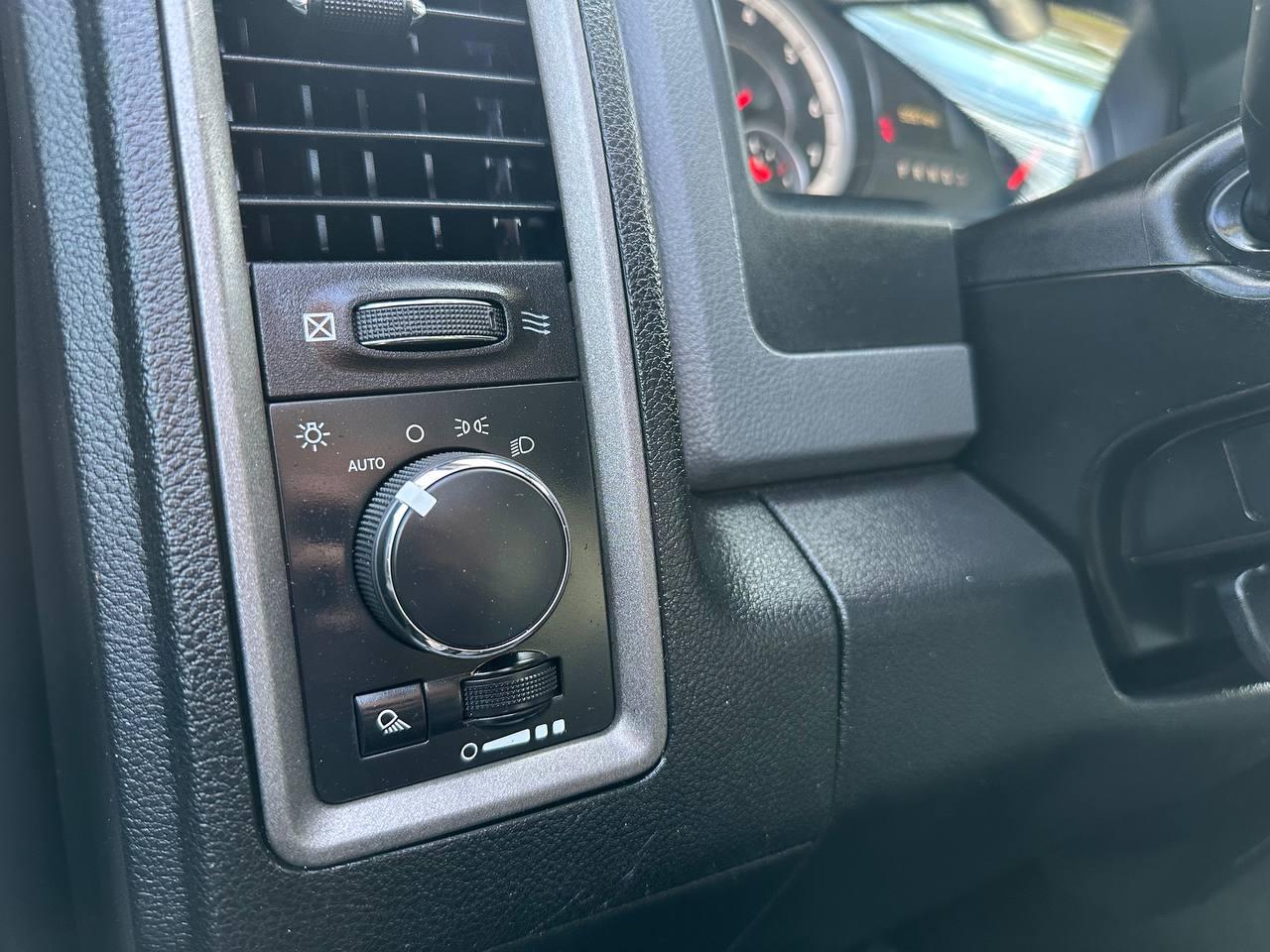 RAM 1500 Tradesman Regular Cab LWB 2WD 2014