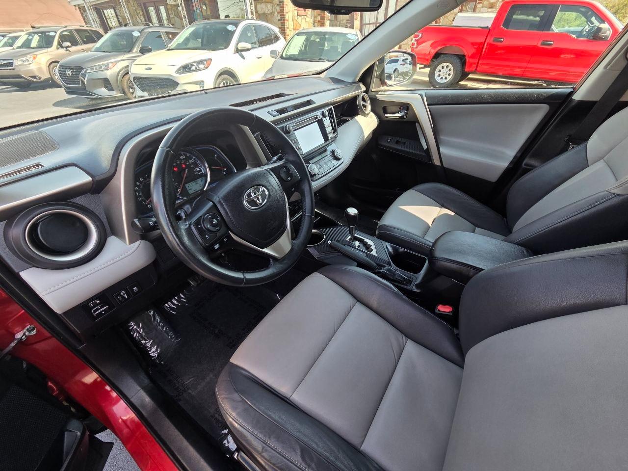 Toyota RAV4 Limited FWD 2014