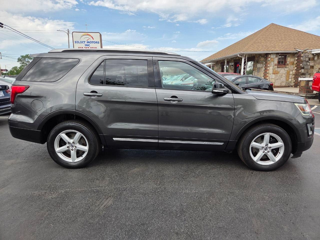 Ford Explorer XLT 4WD 2017