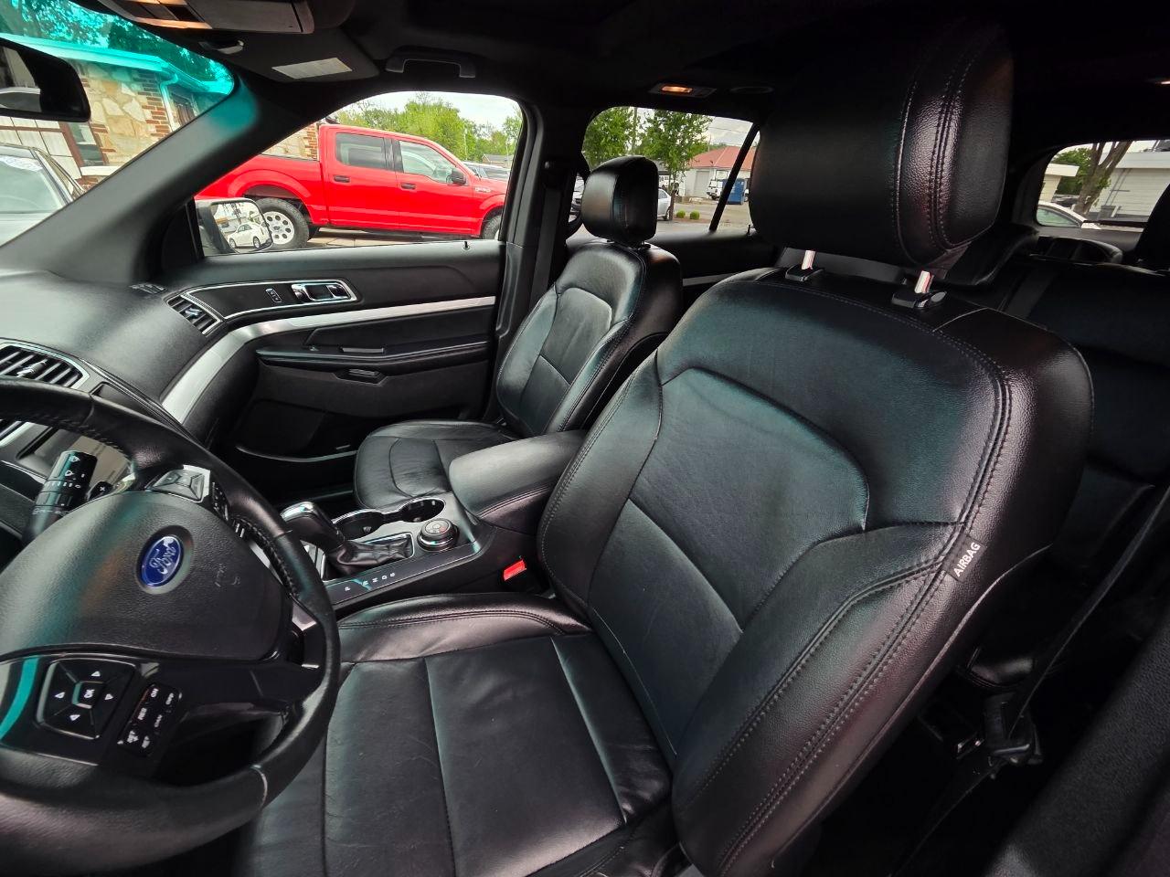 Ford Explorer XLT 4WD 2017