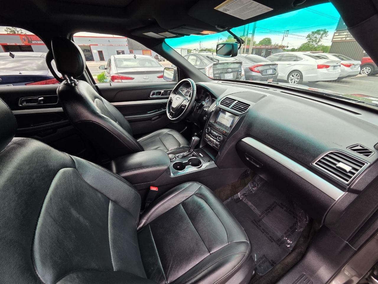 Ford Explorer XLT 4WD 2017