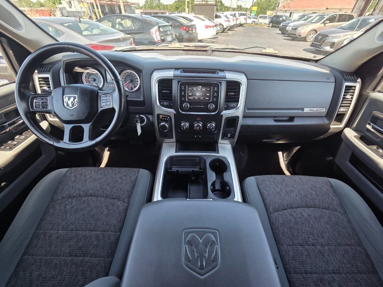 RAM 1500 Big Horn Quad Cab 2WD 2016