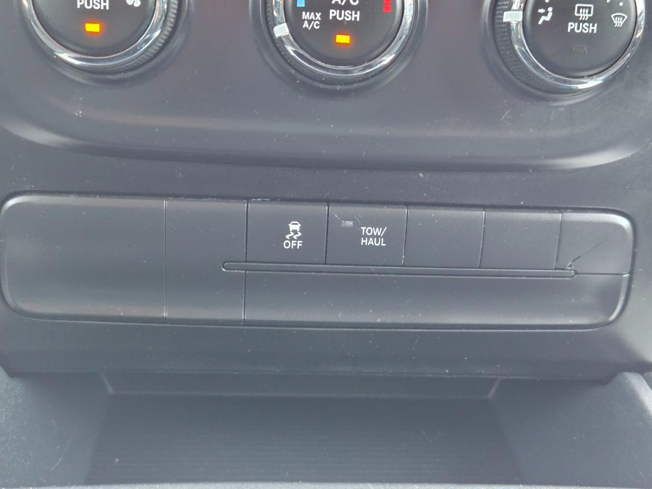 RAM 1500 Big Horn Quad Cab 2WD 2016