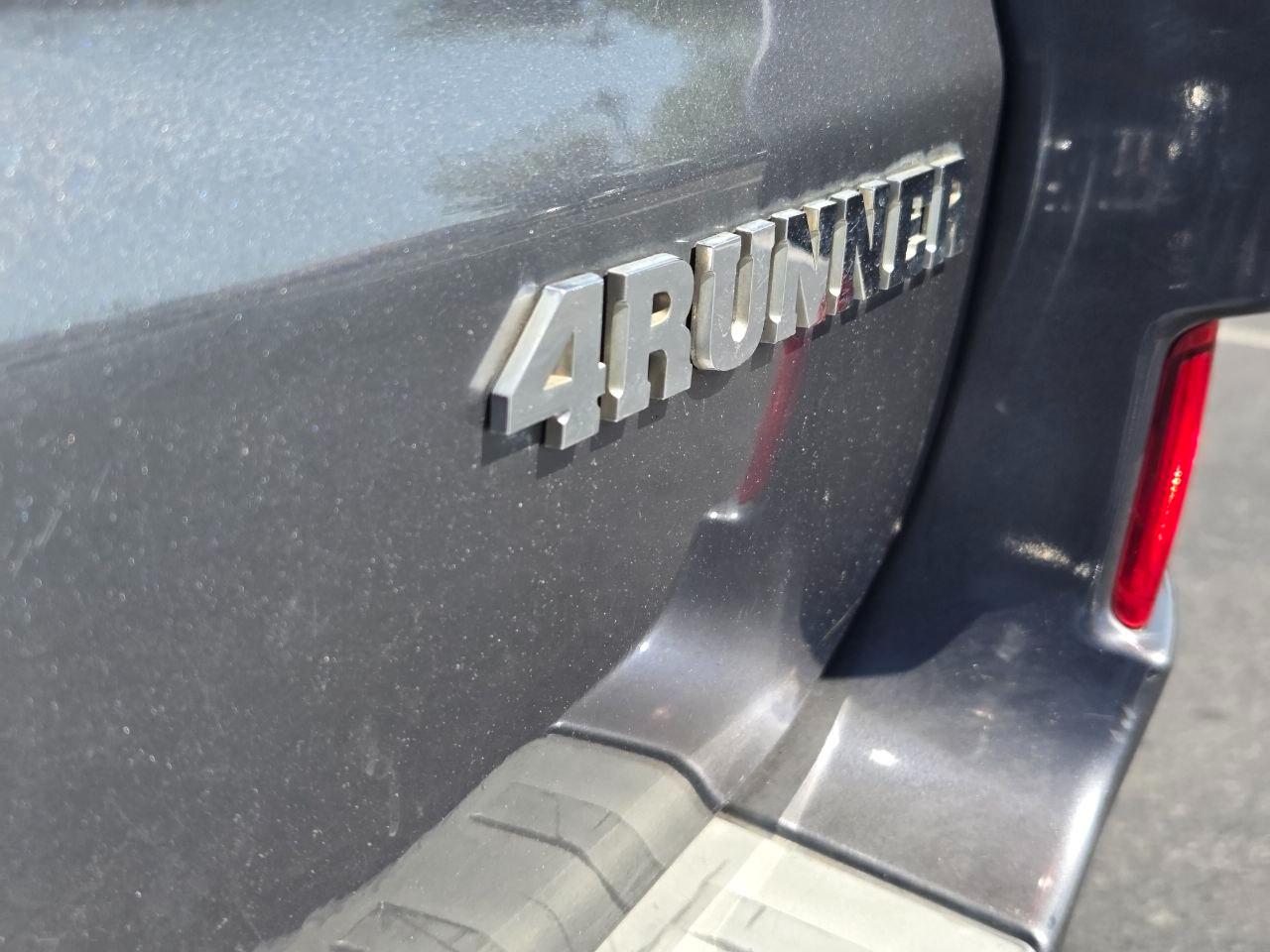 Toyota 4Runner SR5 2WD 2004