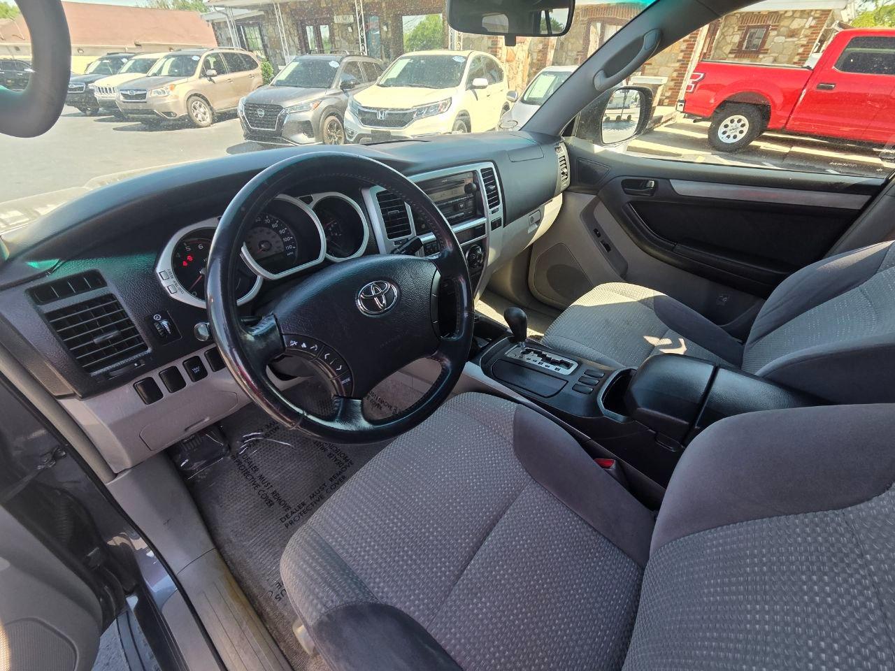 Toyota 4Runner SR5 2WD 2004