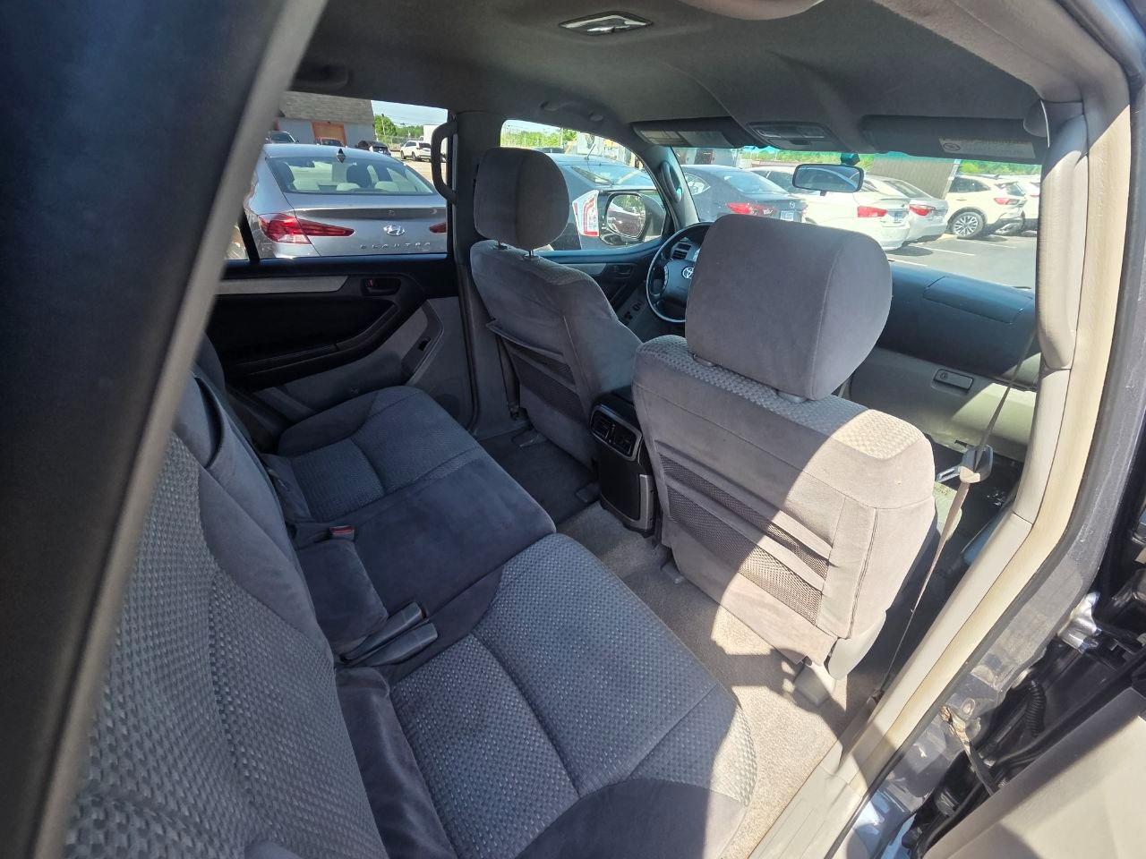 Toyota 4Runner SR5 2WD 2004