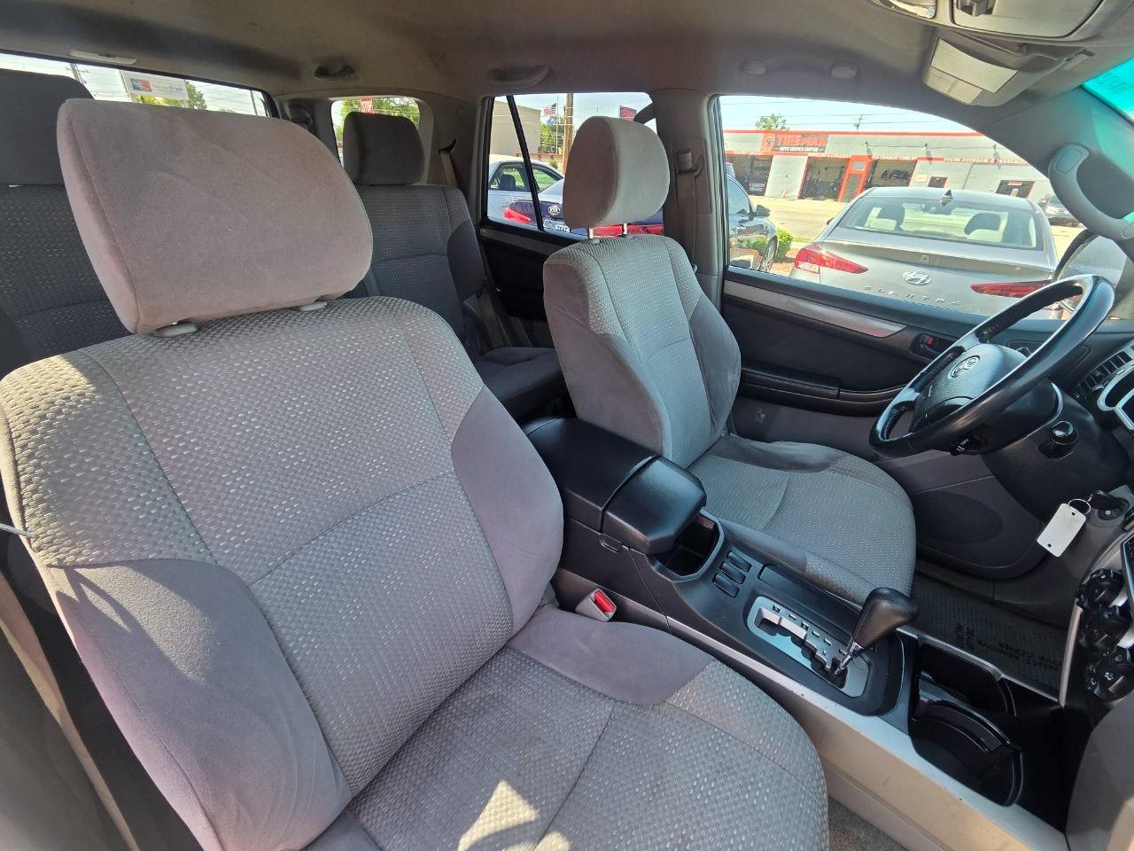 Toyota 4Runner SR5 2WD 2004