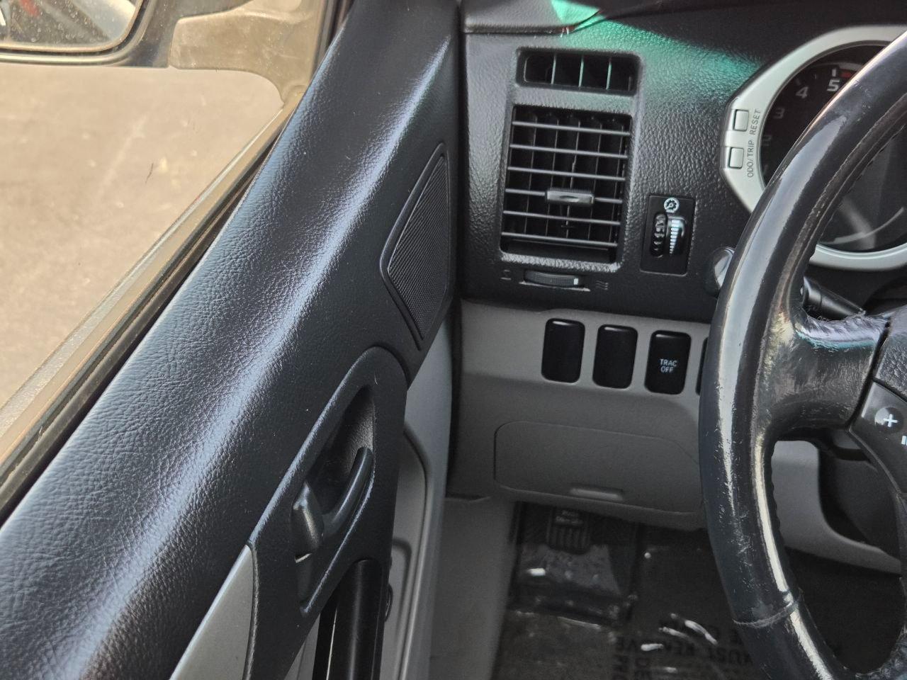 Toyota 4Runner SR5 2WD 2004