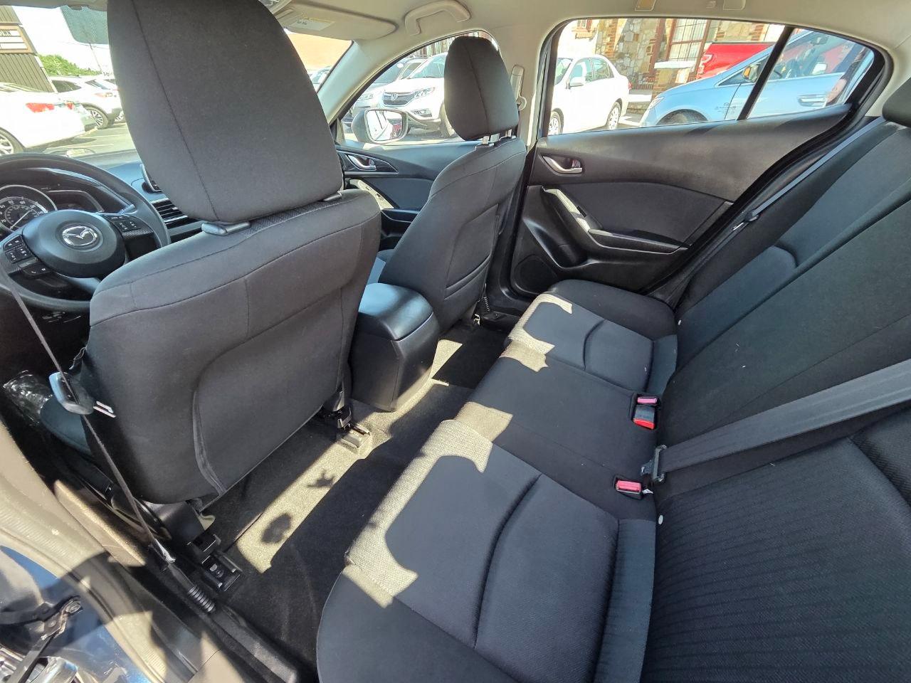 Mazda MAZDA3 i Sport AT 4-Door 2014