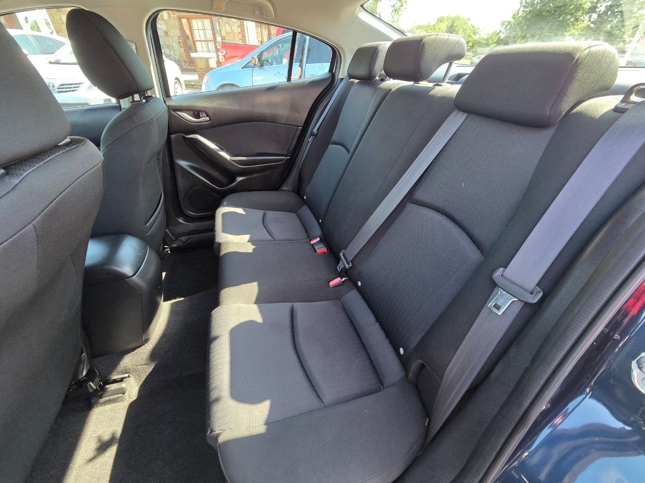 Mazda MAZDA3 i Sport AT 4-Door 2014