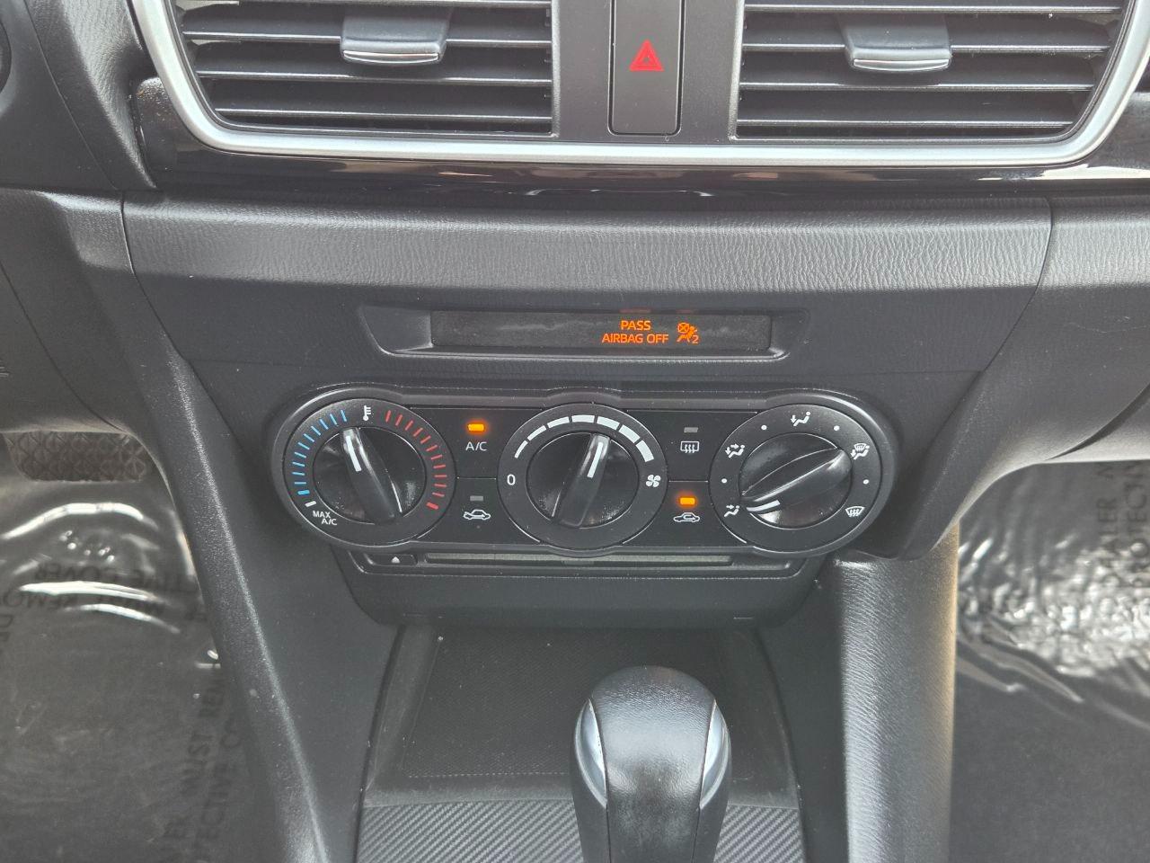 Mazda MAZDA3 i Sport AT 4-Door 2014