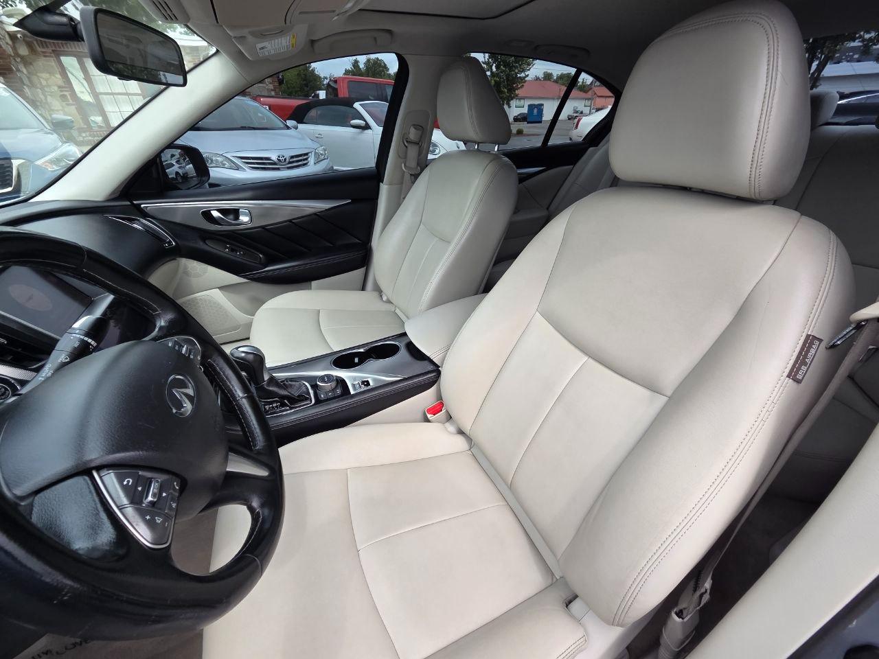 Infiniti Q50 Base 2015