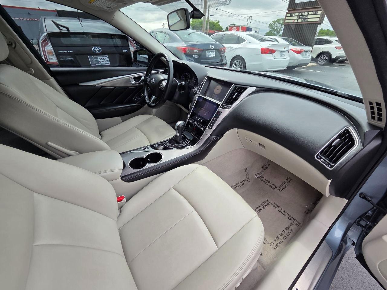 Infiniti Q50 Base 2015