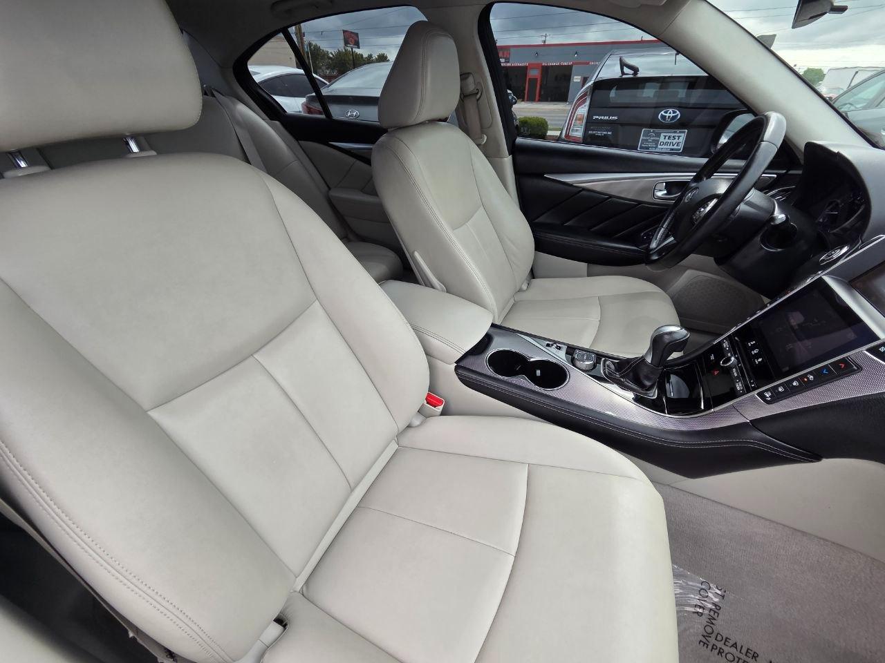Infiniti Q50 Base 2015