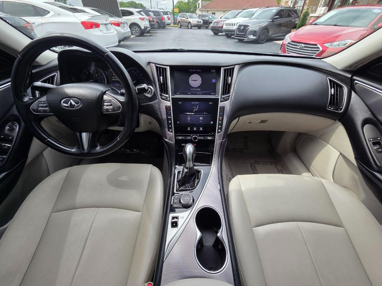 Infiniti Q50 Base 2015