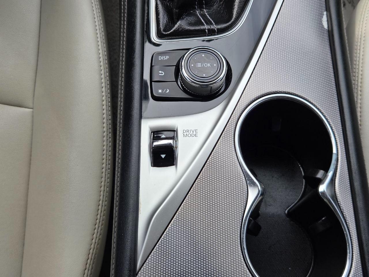 Infiniti Q50 Base 2015