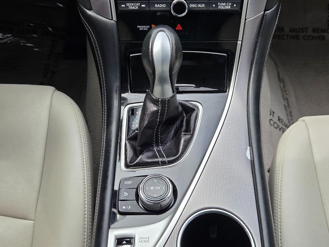 Infiniti Q50 Base 2015