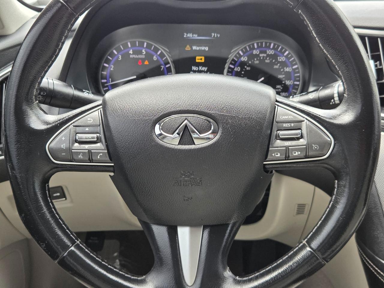 Infiniti Q50 Base 2015