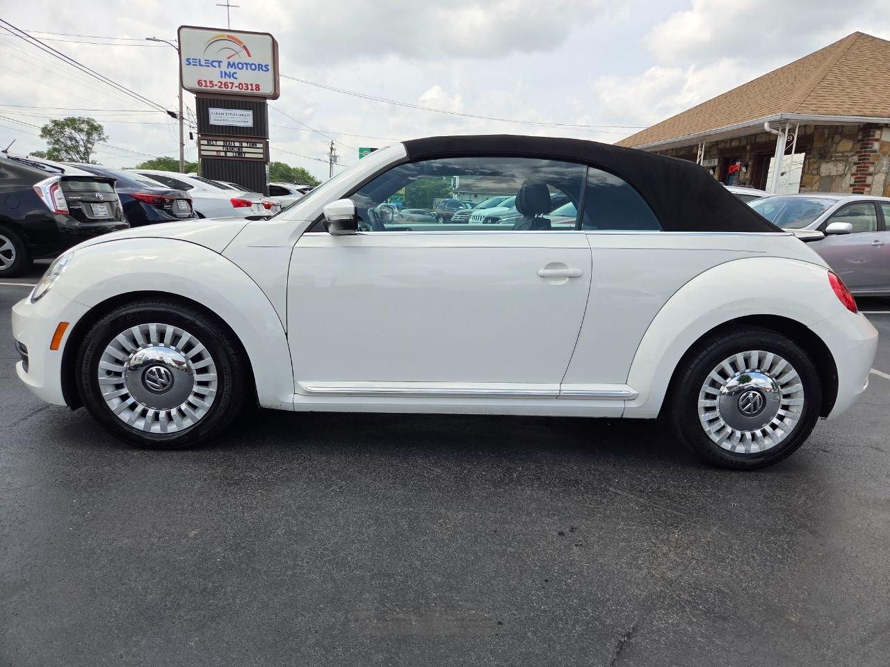 Volkswagen Beetle 2.5L Convertible 2013