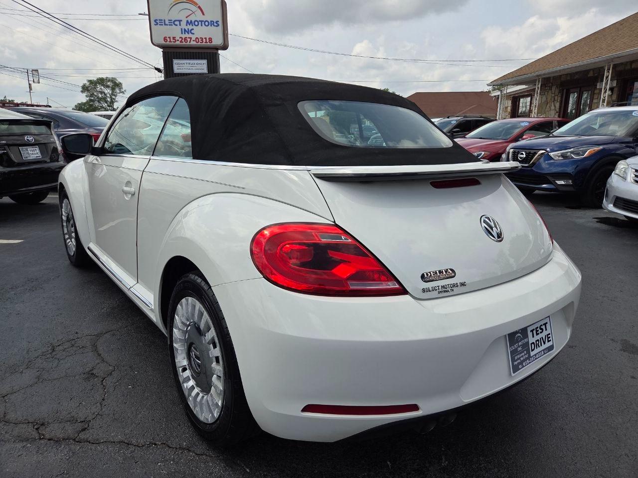 Volkswagen Beetle 2.5L Convertible 2013