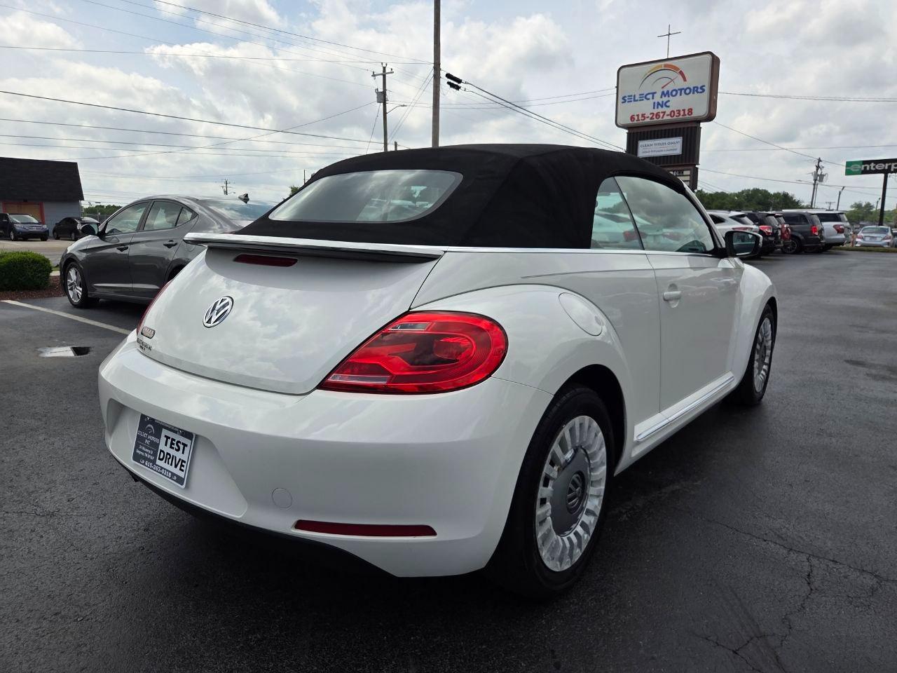 Volkswagen Beetle 2.5L Convertible 2013