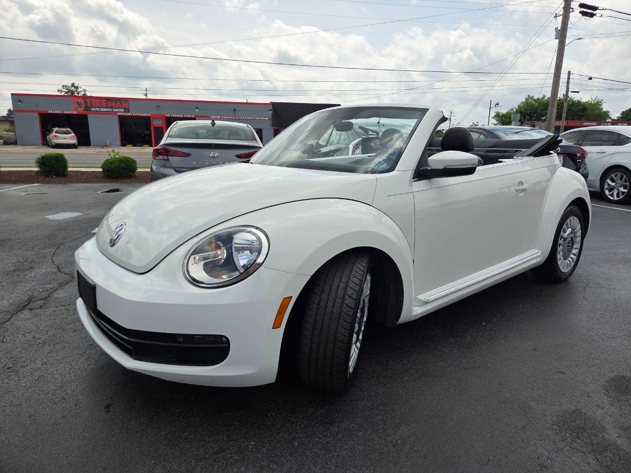 Volkswagen Beetle 2.5L Convertible 2013