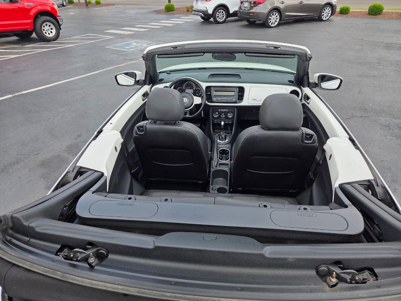 Volkswagen Beetle 2.5L Convertible 2013