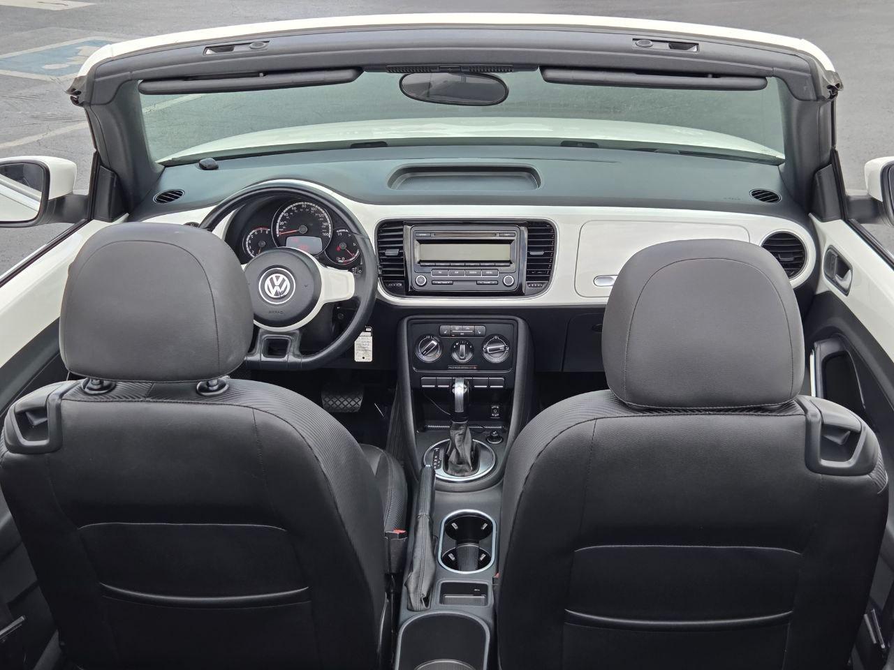 Volkswagen Beetle 2.5L Convertible 2013