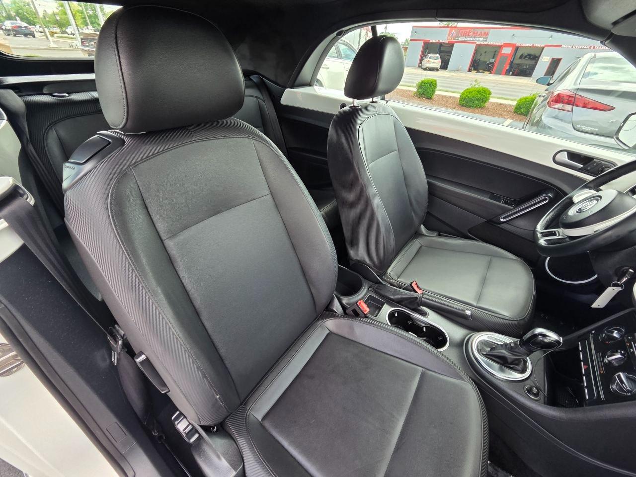 Volkswagen Beetle 2.5L Convertible 2013