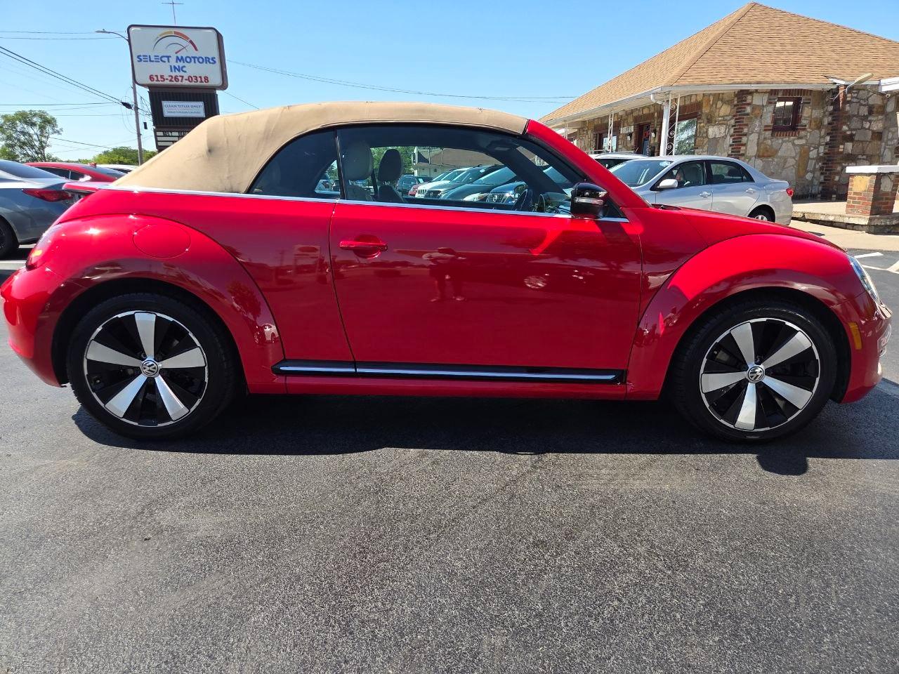 Volkswagen Beetle  2013