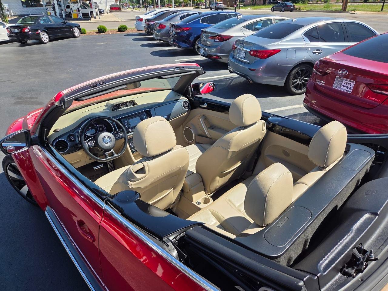 Volkswagen Beetle  2013