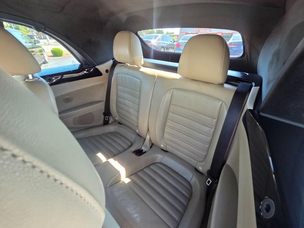 Volkswagen Beetle  2013