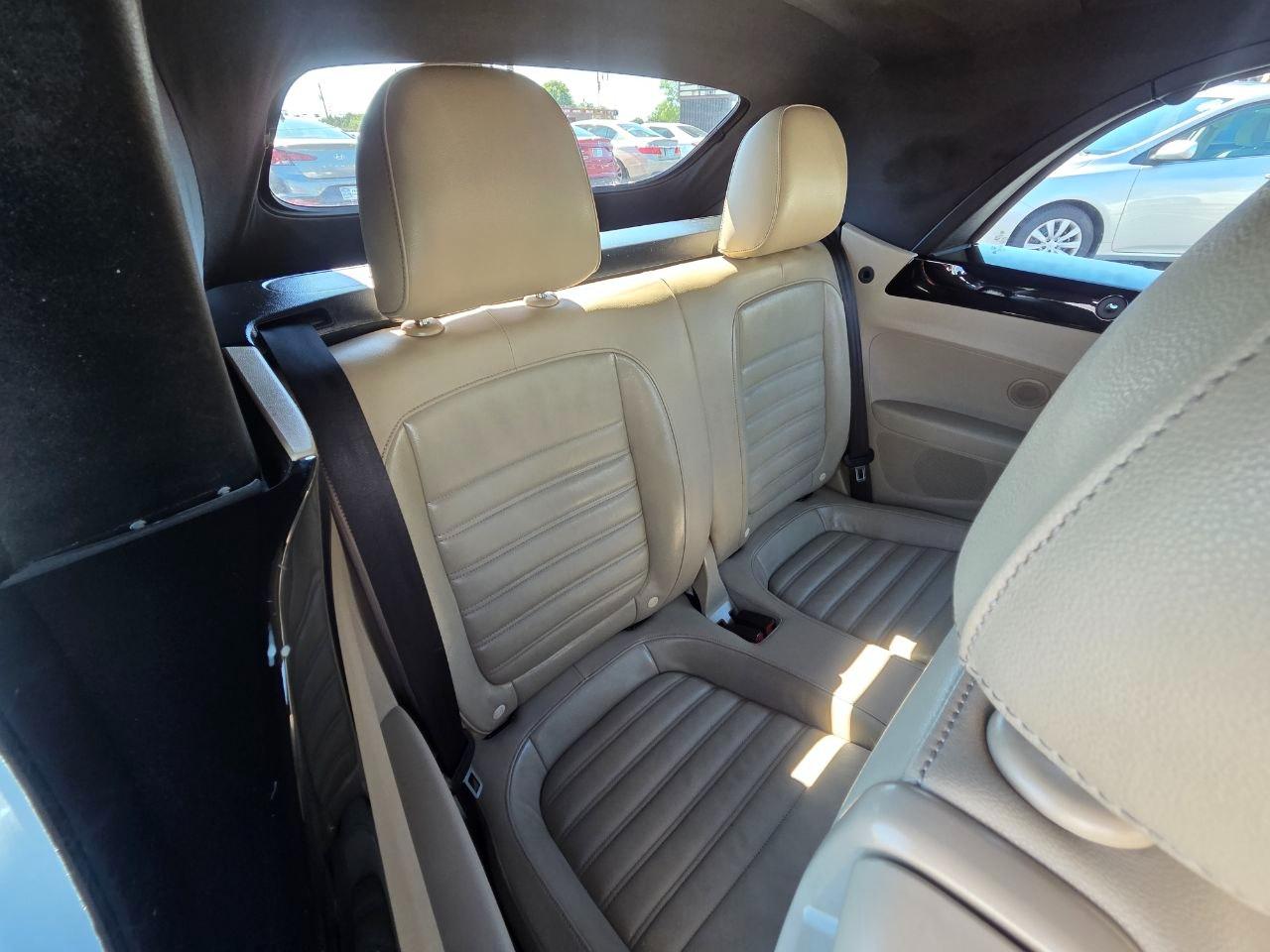 Volkswagen Beetle  2013