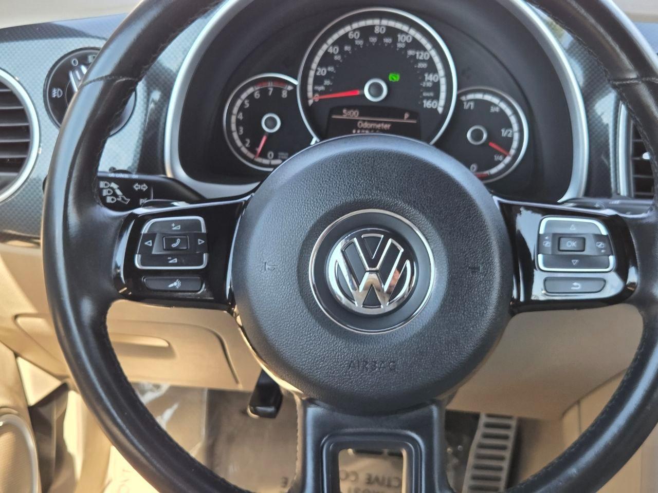 Volkswagen Beetle  2013