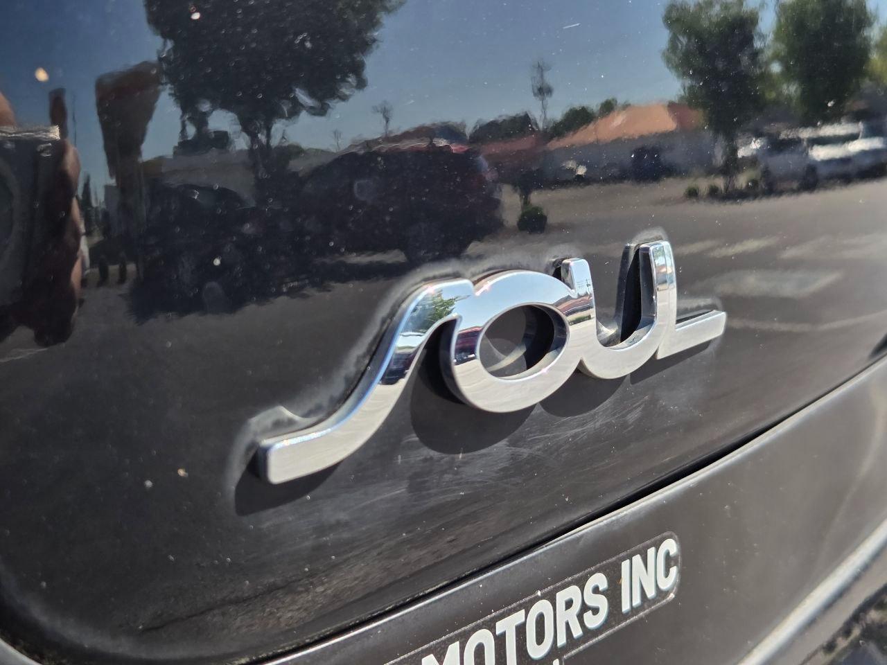 Kia Soul ! w/Premium Package 2015