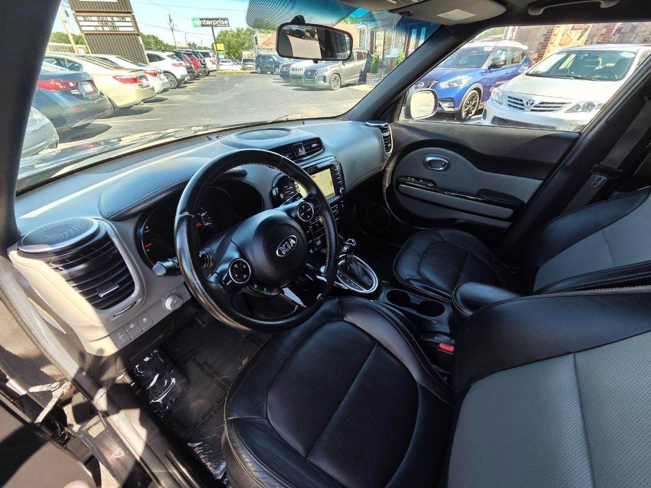 Kia Soul ! w/Premium Package 2015