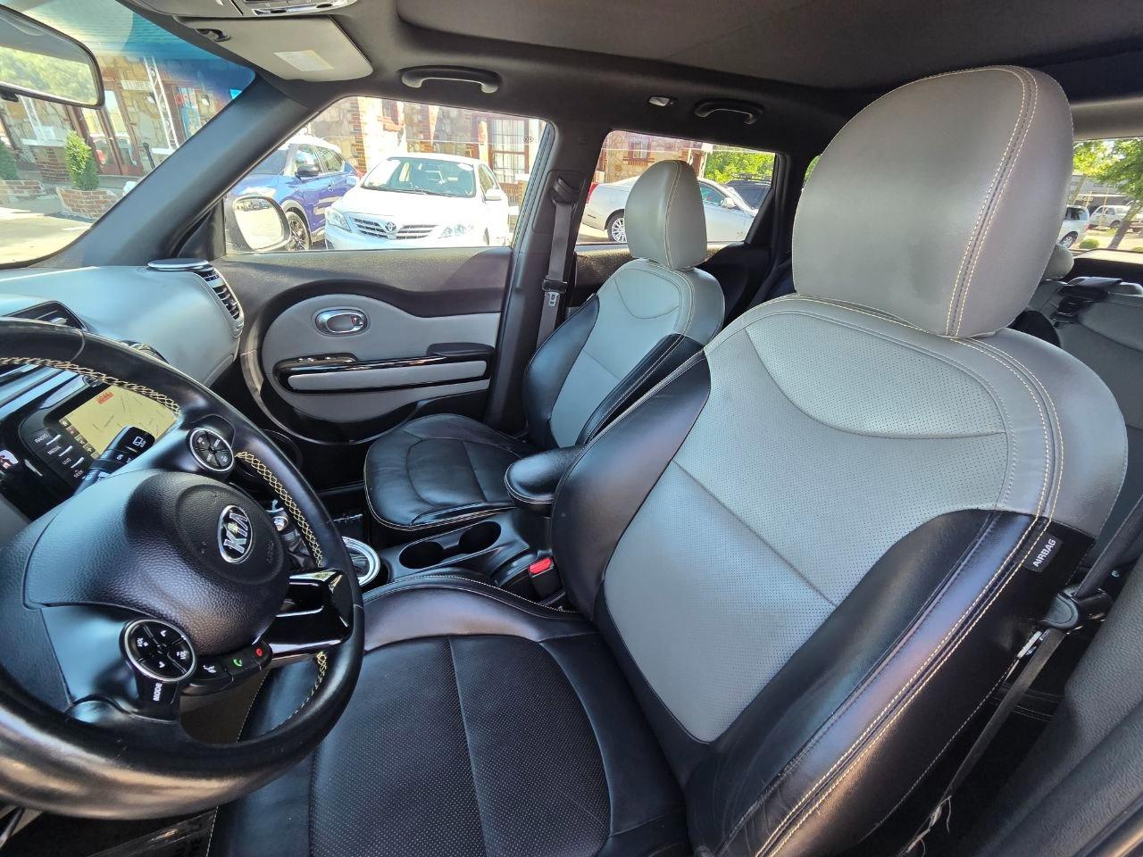 Kia Soul ! w/Premium Package 2015