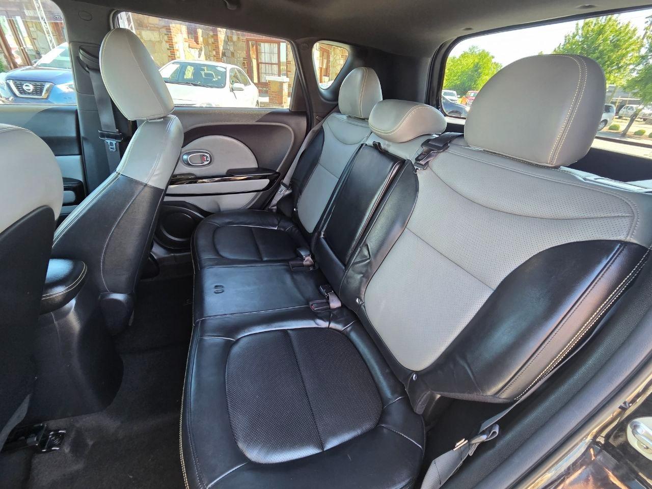 Kia Soul ! w/Premium Package 2015