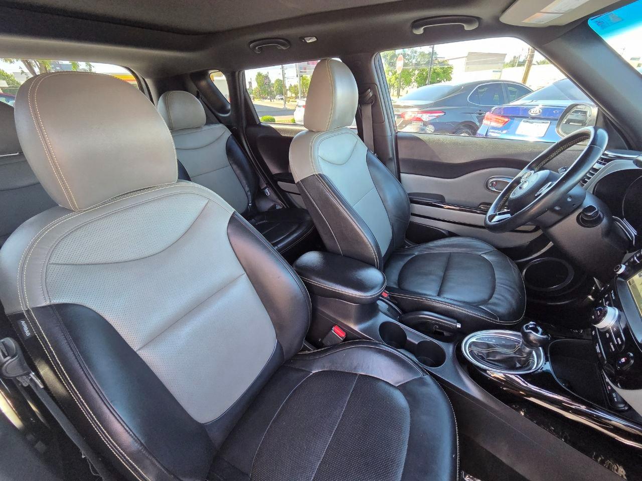 Kia Soul ! w/Premium Package 2015